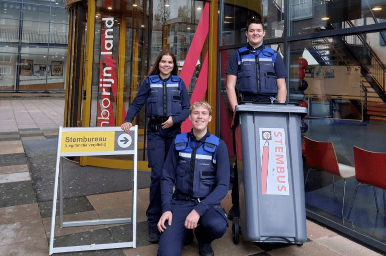Bericht Honderdveertig studenten mboRijnland actief bij verkiezingen in Alphen aan den Rijn en Leiden bekijken